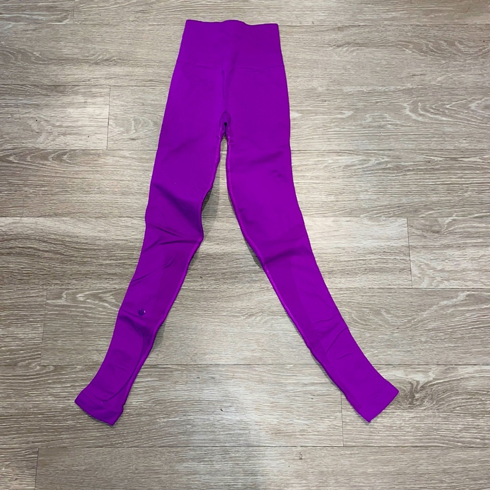 COPY - Lululemon yoga pants/ tights lilac